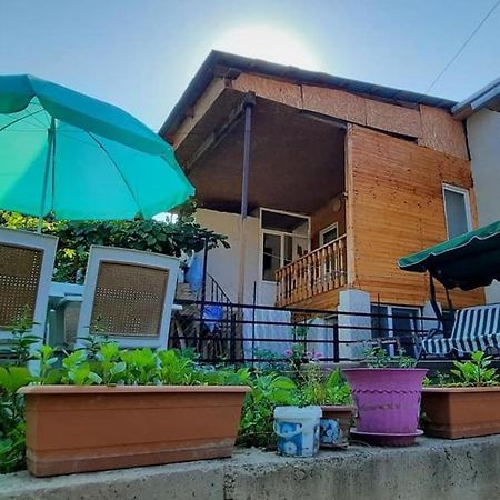Apart-Otel Nino Боржоми Екстериор снимка