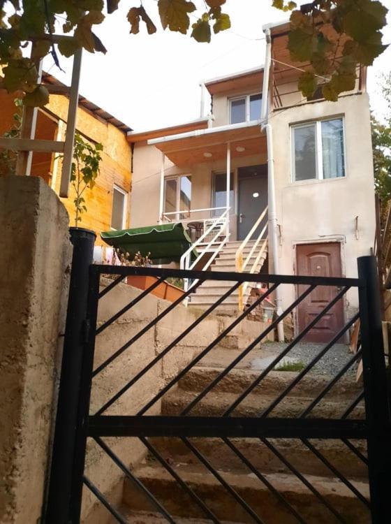 Apart-Otel Nino Боржоми Екстериор снимка